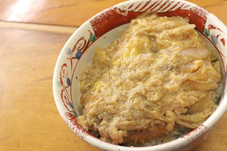 地元で人気 かつ丼